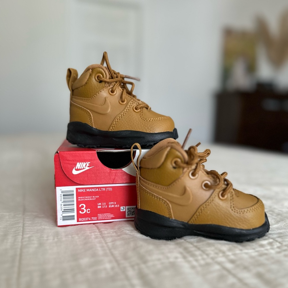 3C Nike Manoa baby boots